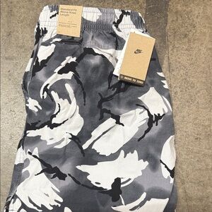Nike Men’s Monochrome Camouflage Woven Flow Shorts Size XL.  XXX